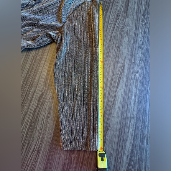 Alfred Dunner gold metallic sweater - Picture 11 of 12